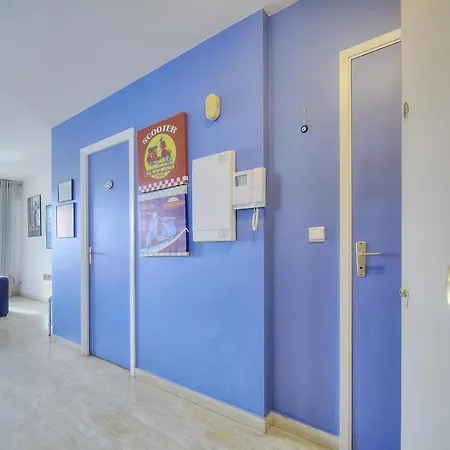 Very Pleasant 2 Garage Near The Beaches Apartment Cannes