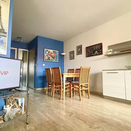 Apartment Very Pleasant 2 Garage Near The Beaches Cannes